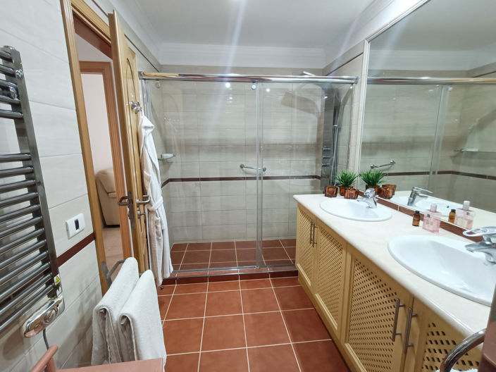 Image No.9-1 Bed Apartment for sale