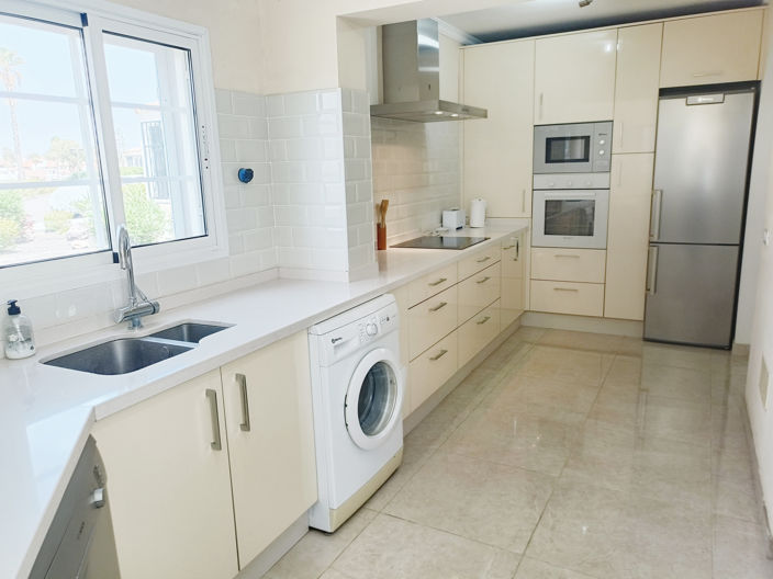 Image No.8-2 Bed Bungalow for sale