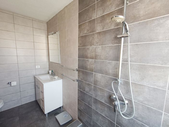 Image No.7-2 Bed Property for sale