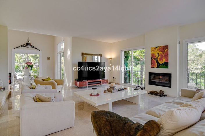 Image No.2-4 Bed Villa for sale