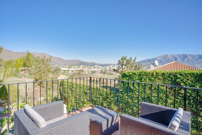 Image No.3-4 Bed Villa for sale