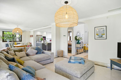 11-20939a0134ad724a8cb2a801094d15a4