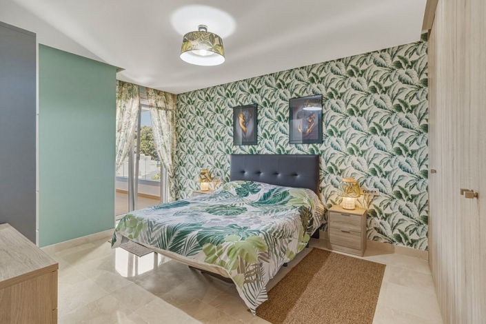 Image No.22-3 Bed Apartment for sale