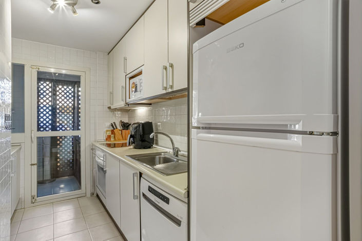 Image No.10-3 Bed Apartment for sale