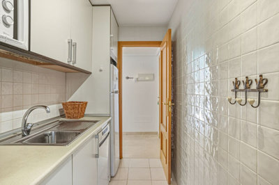 11-20939a0134ad724a8cb2a801094d15a4