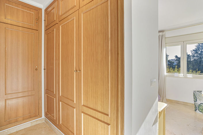 Image No.14-3 Bed Apartment for sale