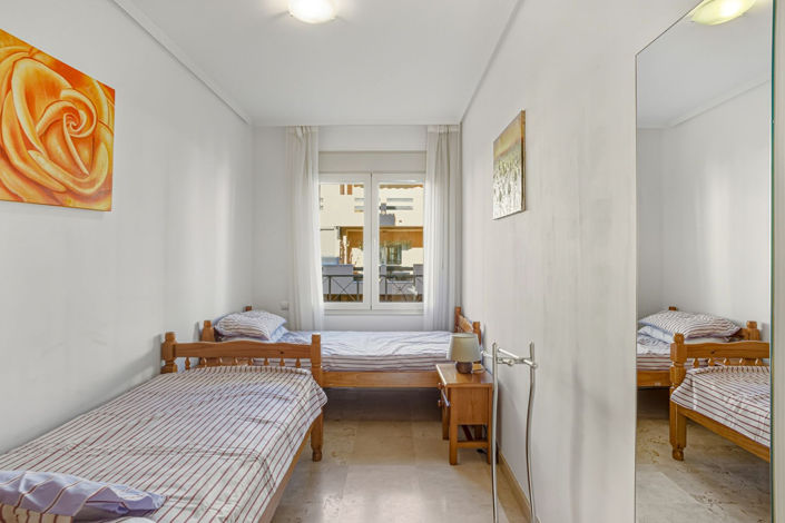 Image No.20-3 Bed Apartment for sale