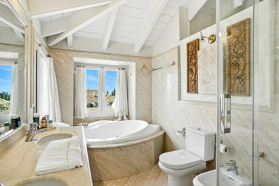 13-5fd73dea700db77384c091ca9818b1a9