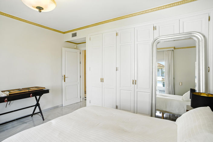Image No.29-3 Bed Apartment for sale