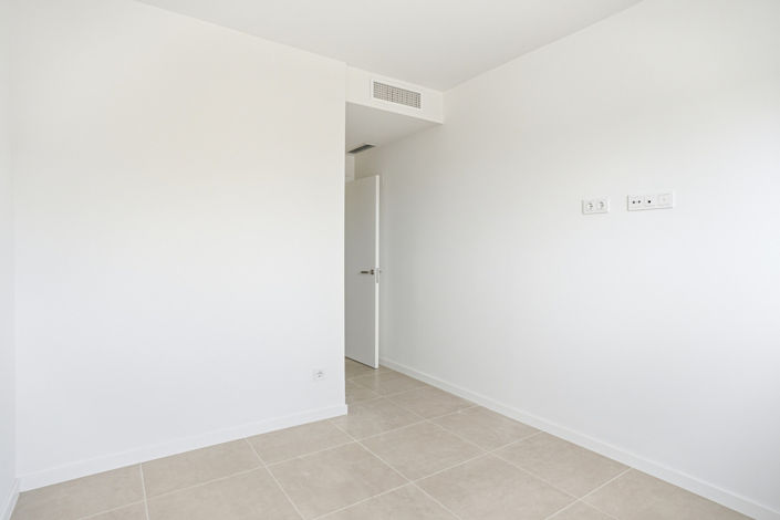 Image No.20-2 Bed Apartment for sale