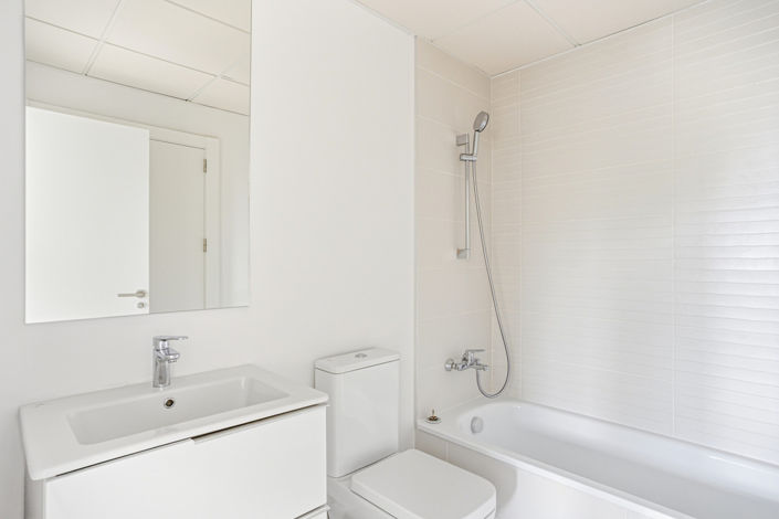 Image No.20-2 Bed Apartment for sale