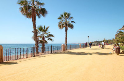 10-bb915d1cb19341576dcdc994b81ab9c5