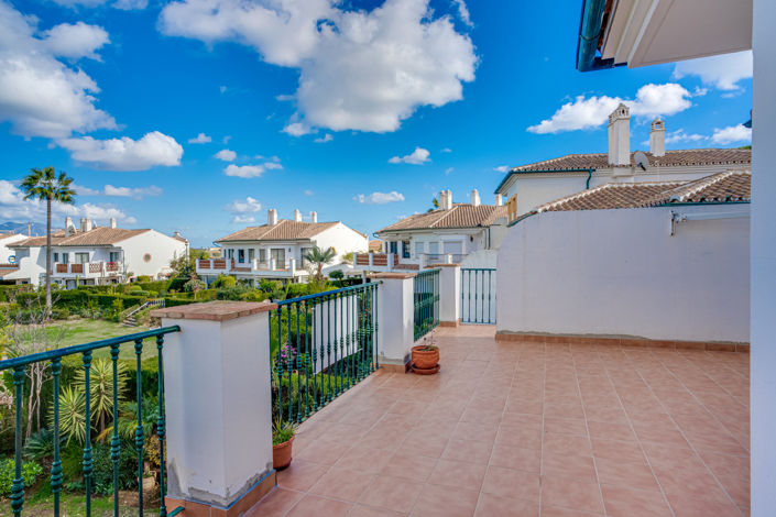 Image No.11-3 Bed Townhouse for sale