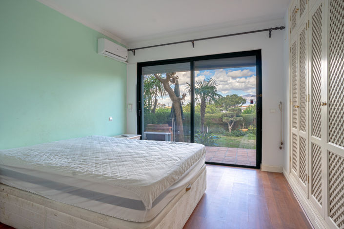 Image No.22-3 Bed Townhouse for sale