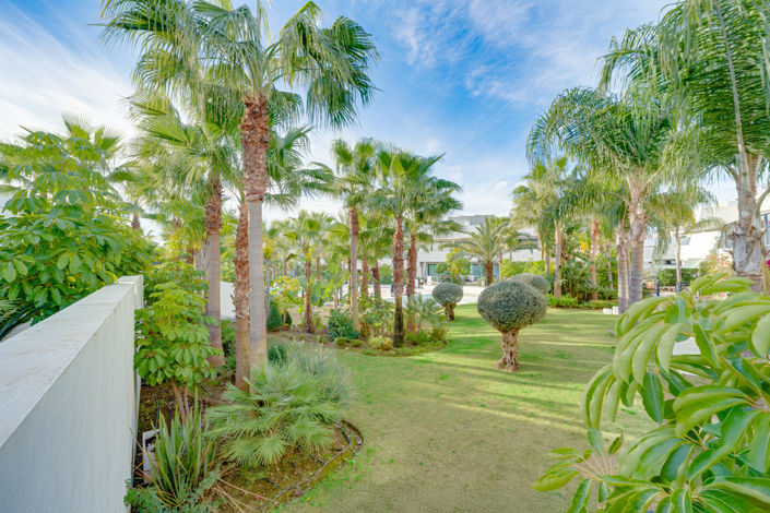 Image No.14-4 Bed Townhouse for sale