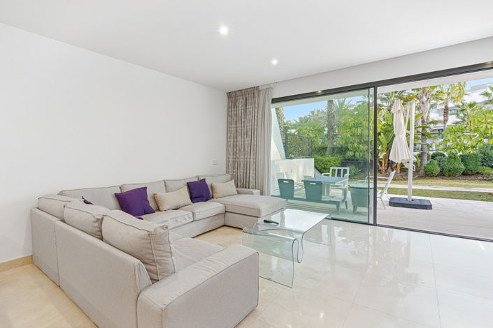 Image No.17-4 Bed Townhouse for sale