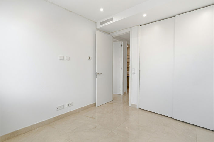 Image No.25-4 Bed Townhouse for sale