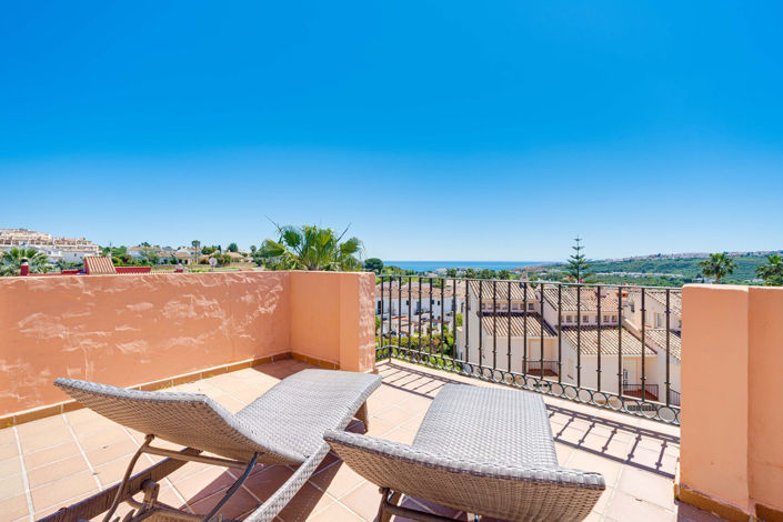 Image No.2-4 Bed Townhouse for sale