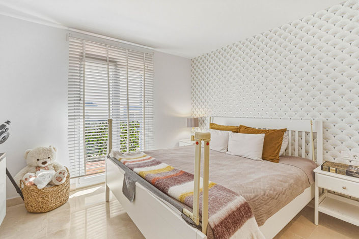 Image No.17-3 Bed Apartment for sale