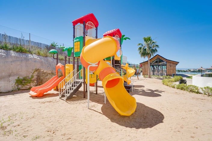 Image No.28-3 Bed Apartment for sale