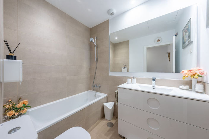 Image No.20-3 Bed Townhouse for sale