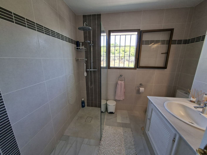 Image No.25-3 Bed Townhouse for sale