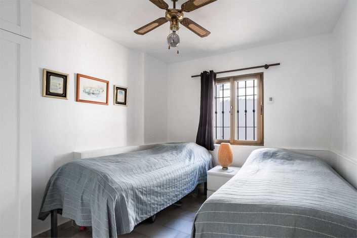 Image No.16-2 Bed Apartment for sale