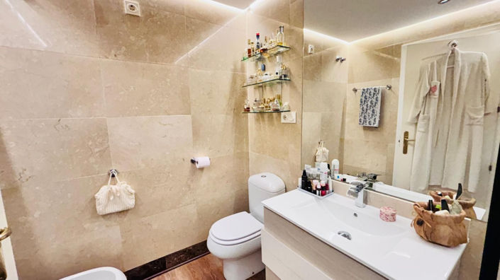 Image No.12-3 Bed Apartment for sale