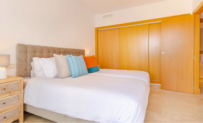 Image No.24-3 Bed Apartment for sale