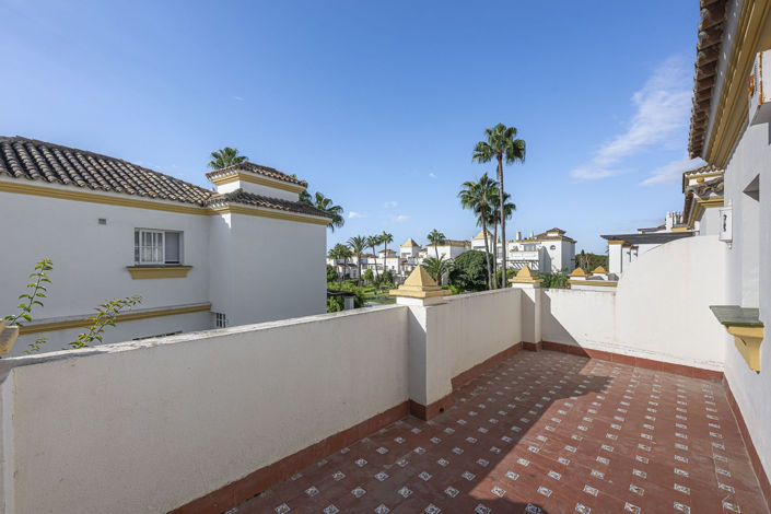 Image No.20-3 Bed Townhouse for sale