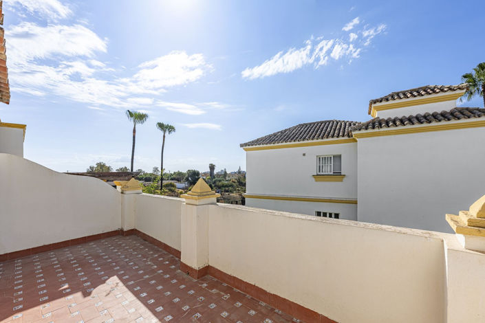 Image No.21-3 Bed Townhouse for sale