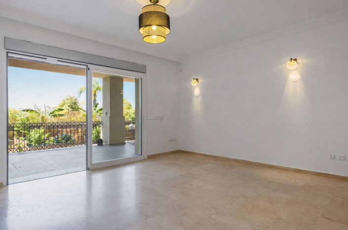 Image No.3-Appartement de 3 chambres à vendre à Estepona