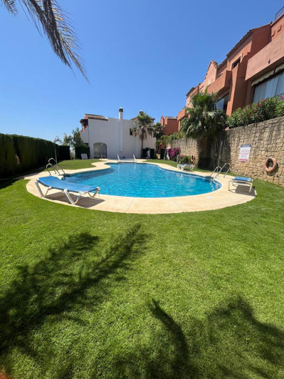 Image No.2-Maison de ville de 3 chambres à vendre à Estepona