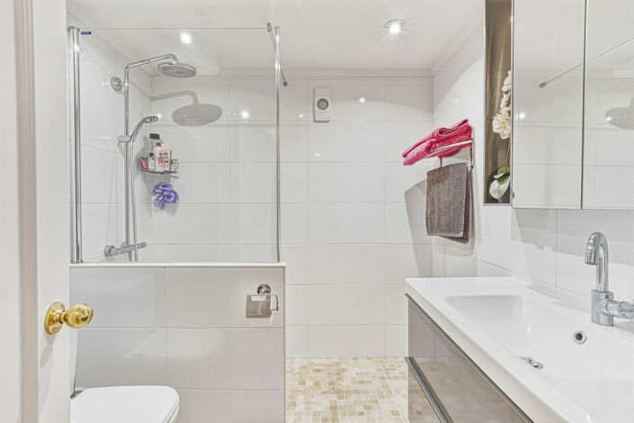 Image No.19-2 Bed Apartment for sale