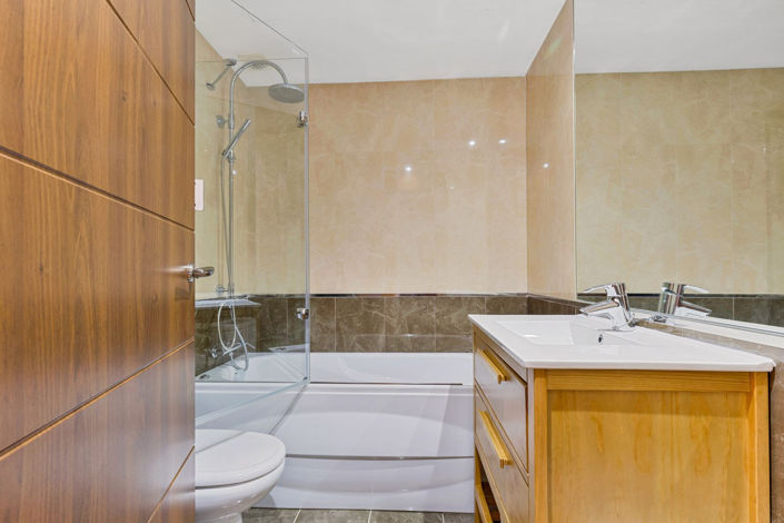 Image No.8-2 Bed Apartment for sale