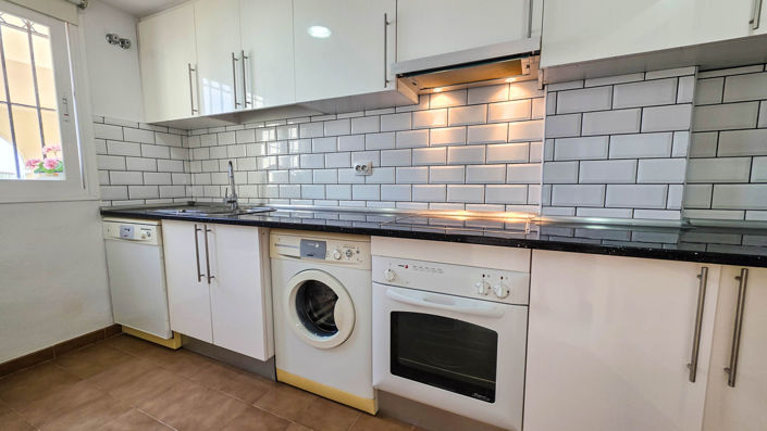 Image No.8-3 Bed Apartment for sale