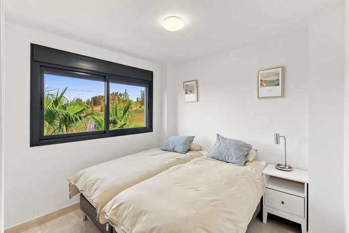 Image No.20-2 Bed Apartment for sale