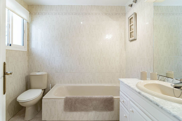Image No.26-3 Bed Villa for sale