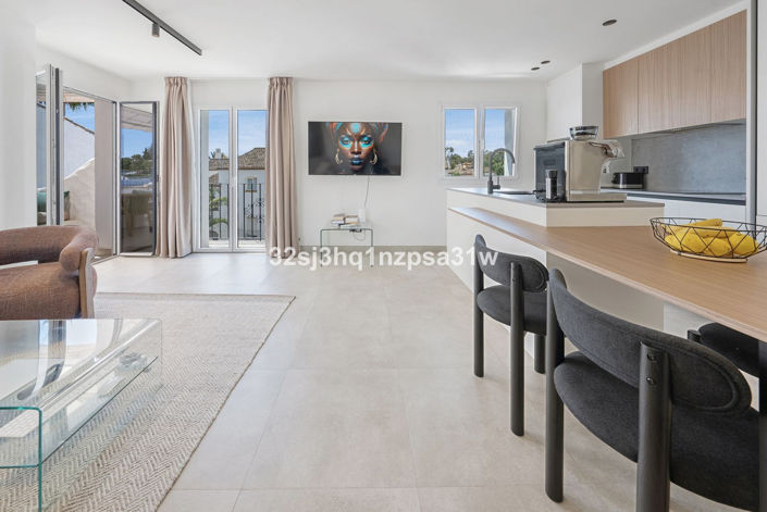 Image No.2-Penthouse de 2 chambres à vendre à Estepona