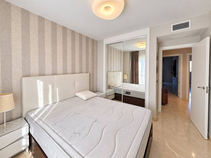 Image No.14-3 Bed Apartment for sale