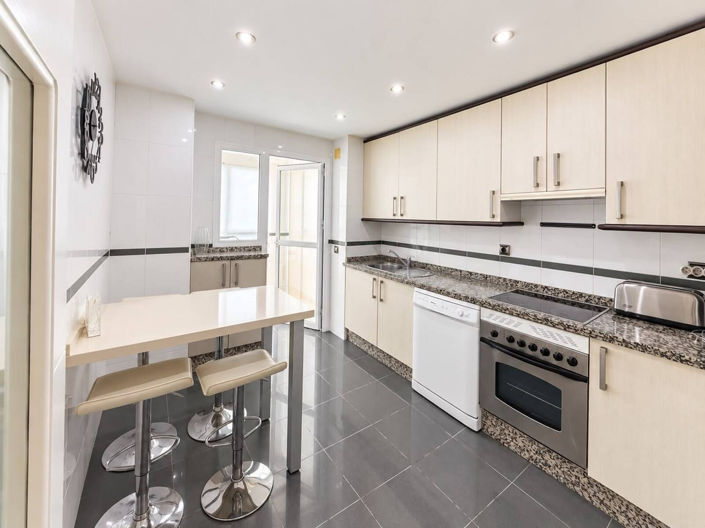 Image No.6-3 Bed Apartment for sale