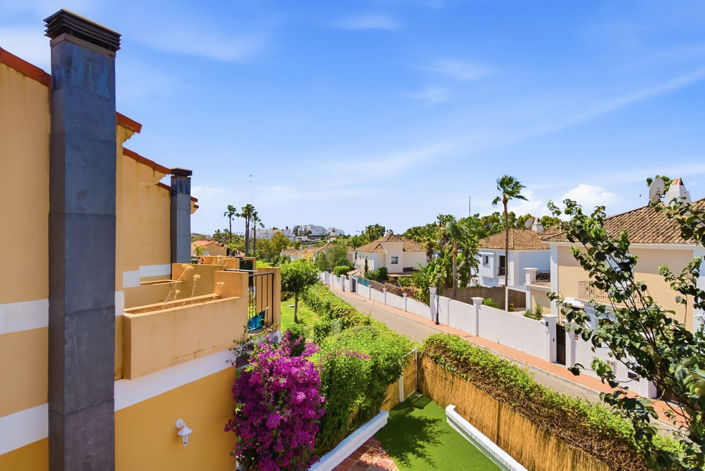 Image No.30-3 Bed Townhouse for sale