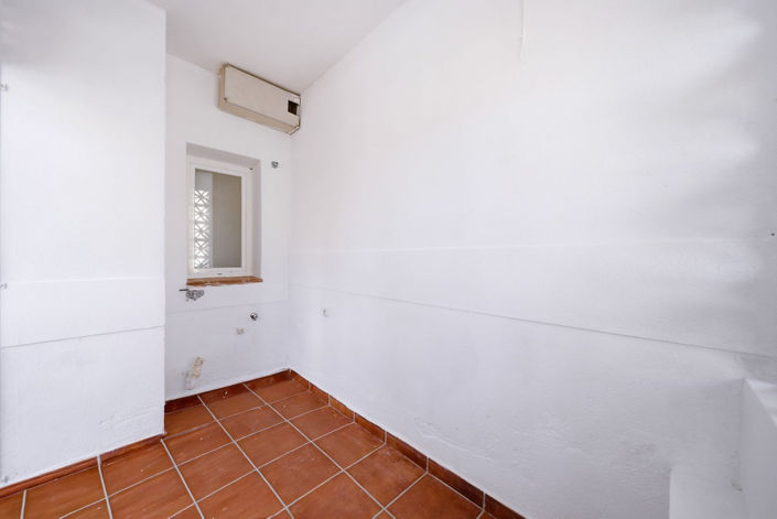 Image No.32-3 Bed Townhouse for sale
