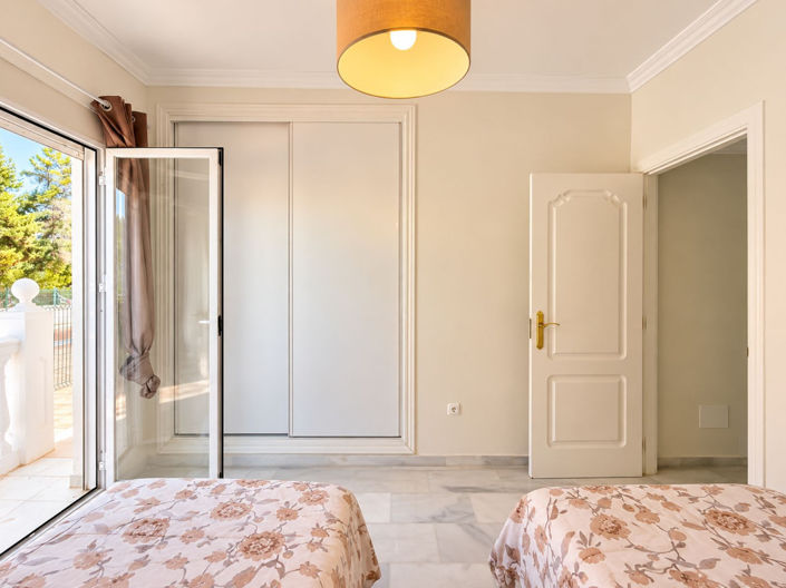 Image No.22-2 Bed Apartment for sale