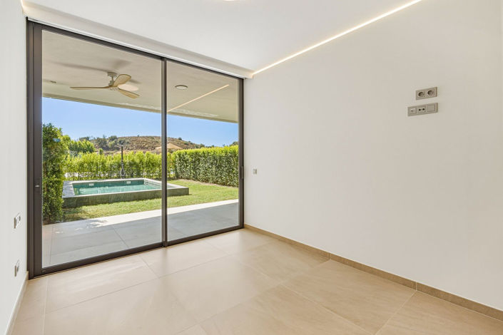 Image No.20-2 Bed Apartment for sale
