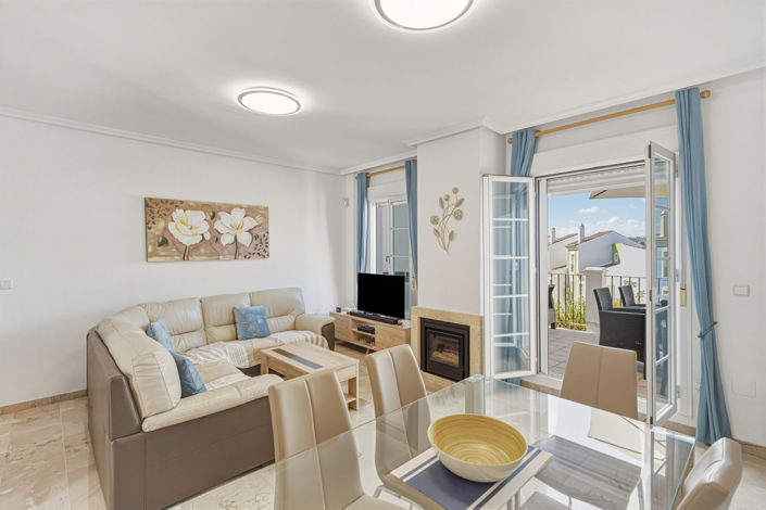 Image No.12-3 Bed Townhouse for sale
