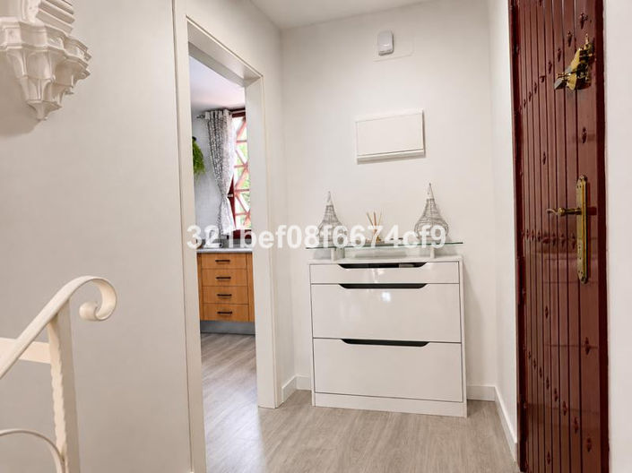 Image No.6-Appartement de 2 chambres à vendre