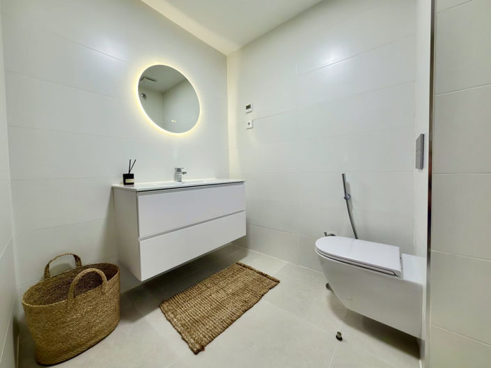 Image No.25-2 Bed Apartment for sale