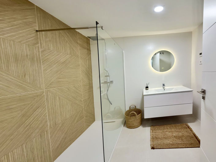 Image No.28-2 Bed Apartment for sale