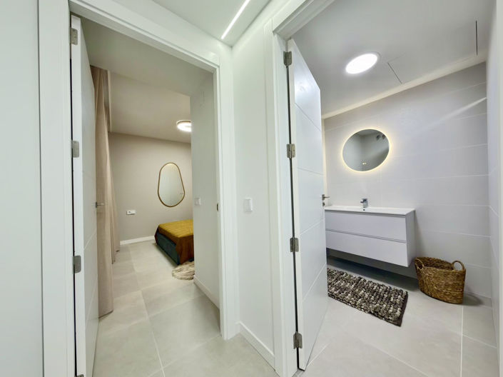 Image No.33-2 Bed Apartment for sale